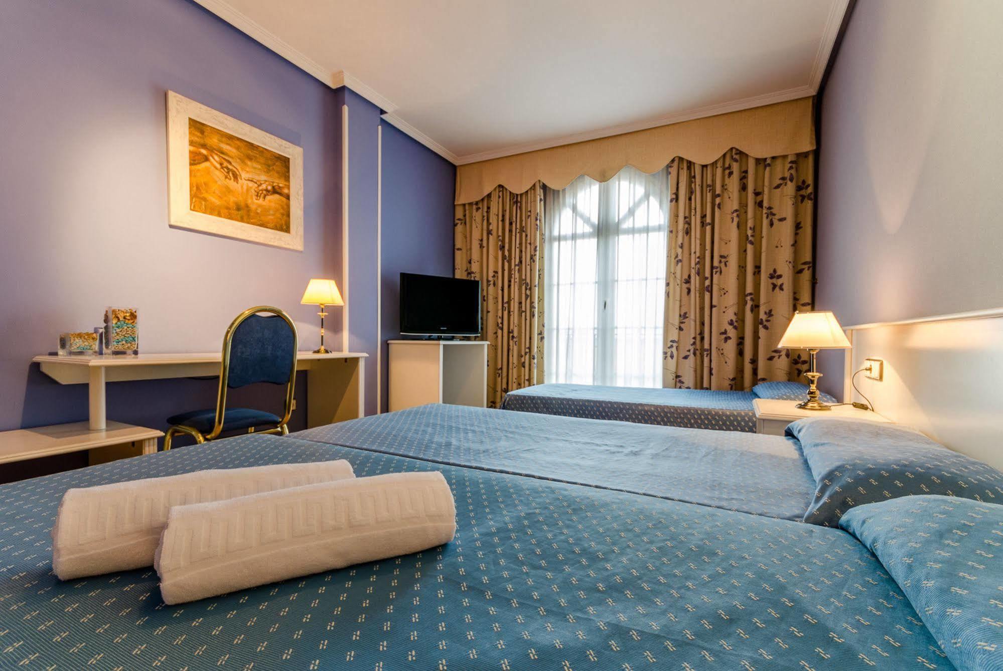 Hotel Checkin Madrid Parla Extérieur photo